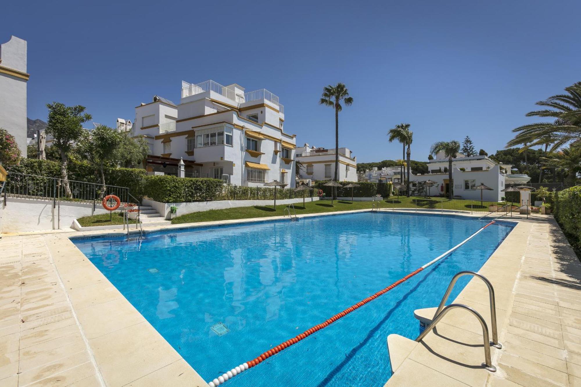 Casa Adriana Villa Marbella Exterior photo
